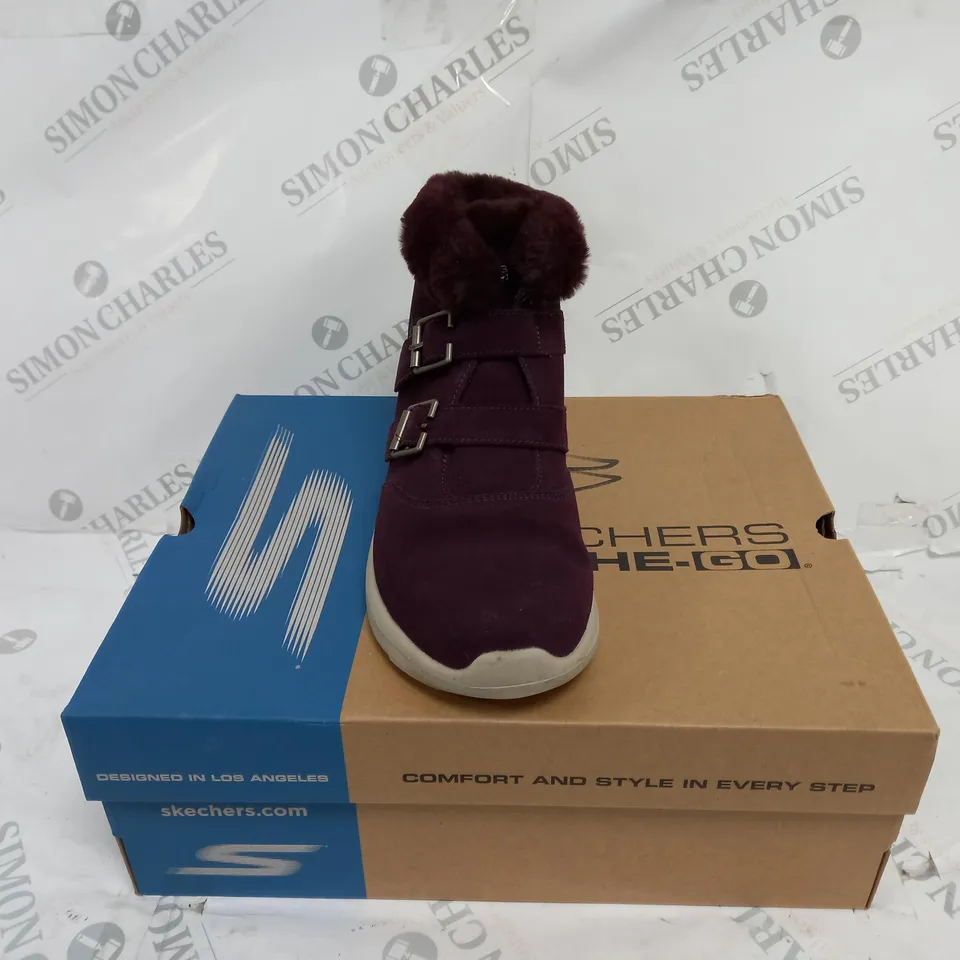 SKETCHERS ON THE GO WINTER FLING BOOT BURGUNDY SIZE 6.5