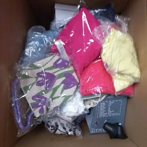 BOX CONTAINING APPROXIMATELY 20 ASSORTED ITEMS INCLUDING CLOTHING, SHOES ETC.