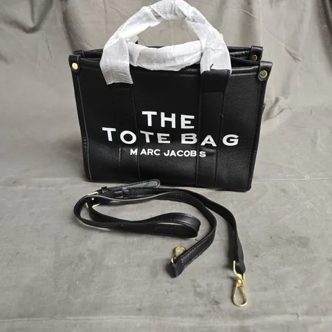 MARC JACOBS THE TOTE BAG MINI IN BLACK