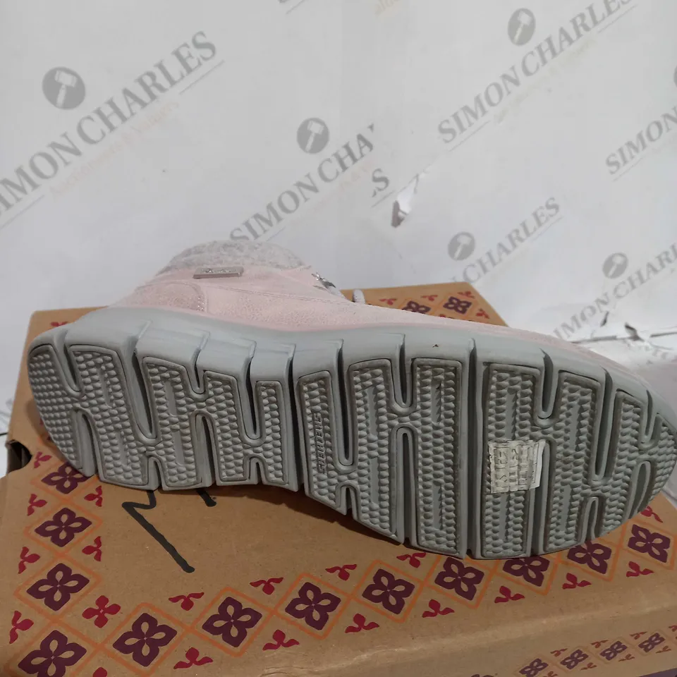 UNBOXED PAIR OF SKECHERS WARM BOOTS, BLUSH - SIZE 6.5