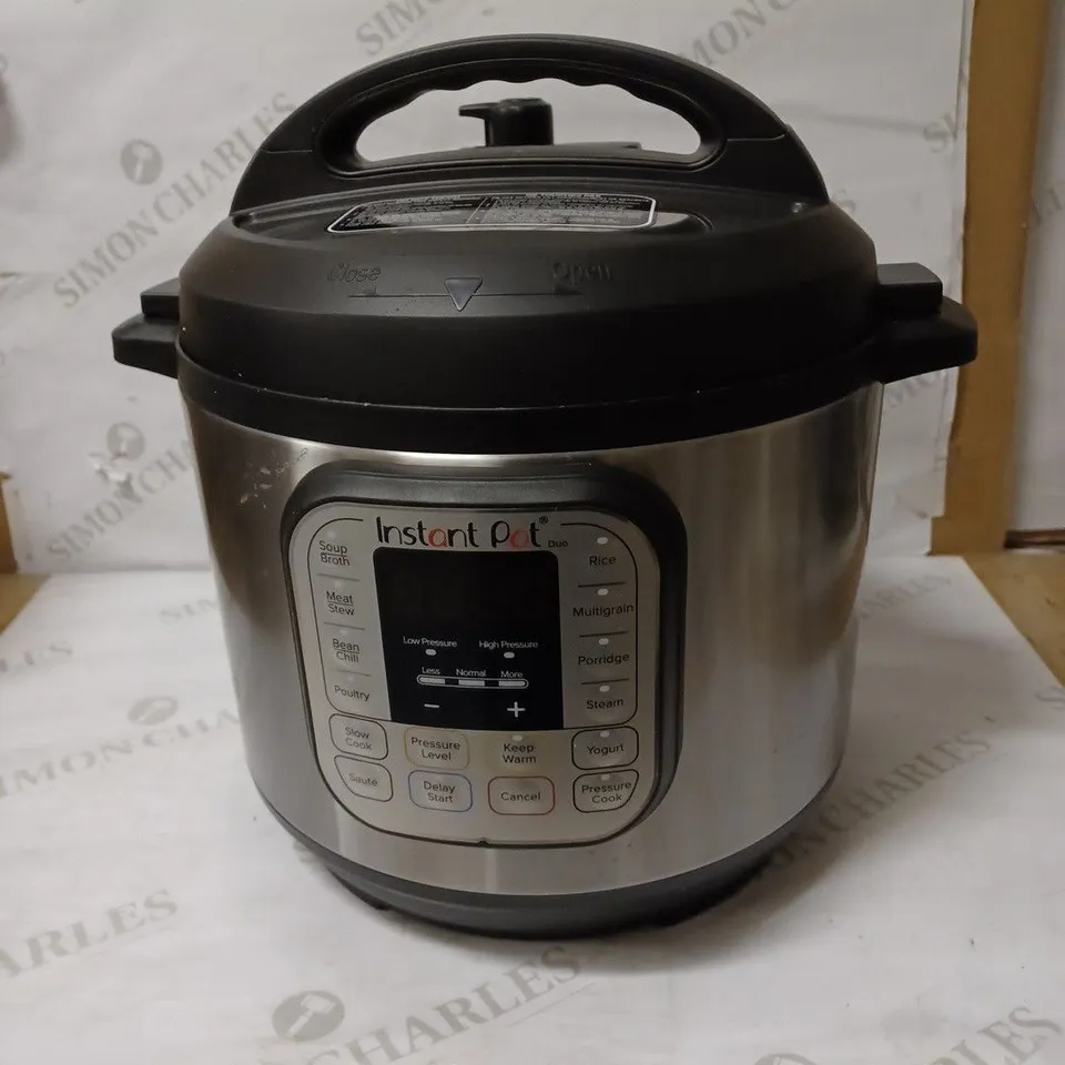 INSTANT POT DUO SMART PRESSURE COOKER