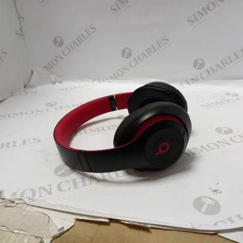 BEATS BLACK/RED WIRELESS