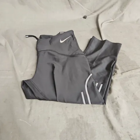 NIKE RUNNING POWER SPEED TIGHT FIT CAPRI LEGGINGS IN BLACK SIZE S