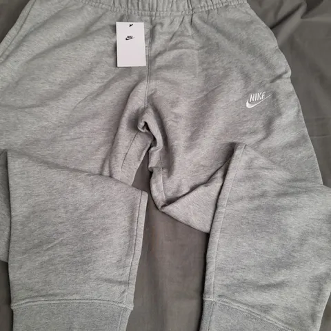 NIKE MENS GREY STANDARD FIT JOGGERS - L