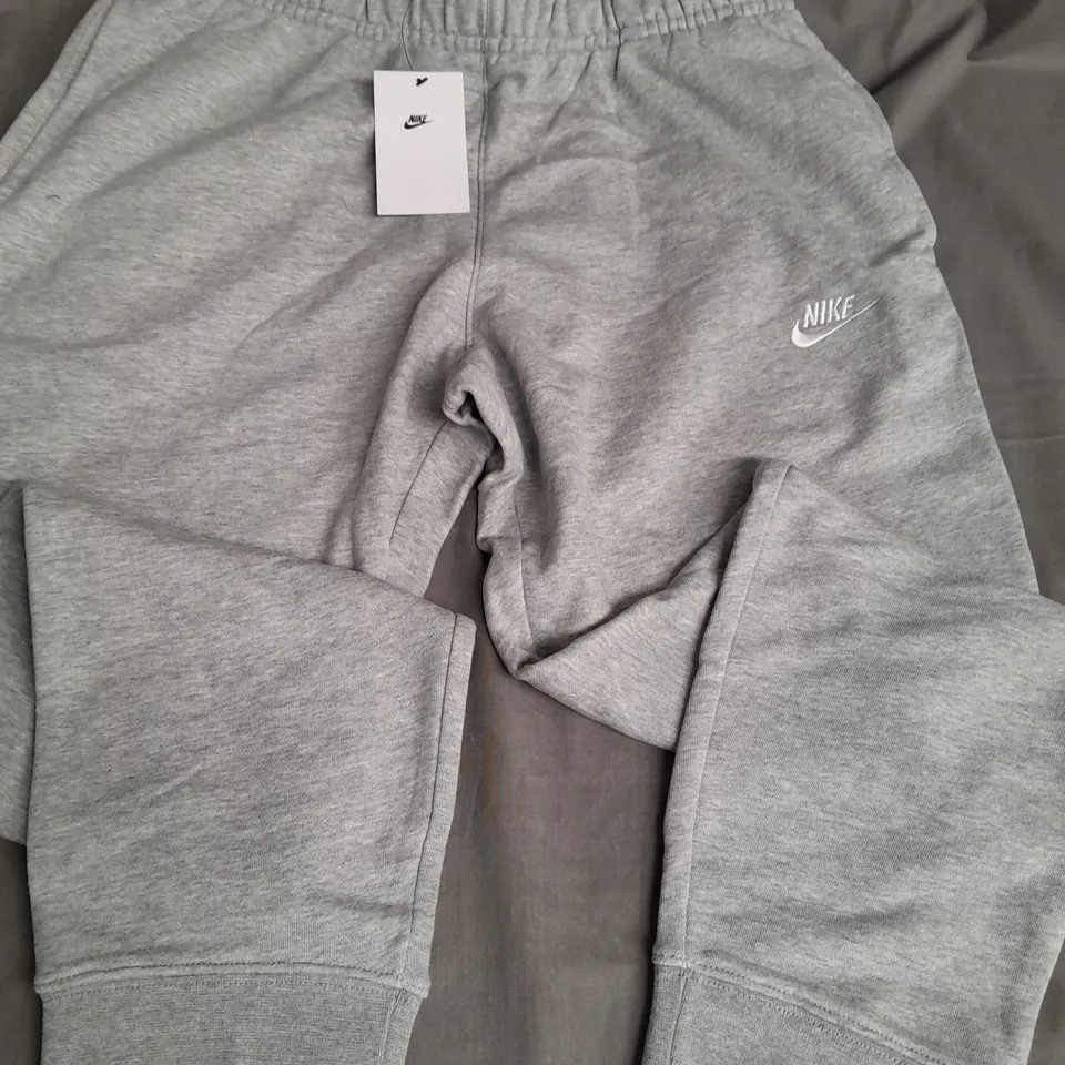 NIKE MENS GREY STANDARD FIT JOGGERS - L