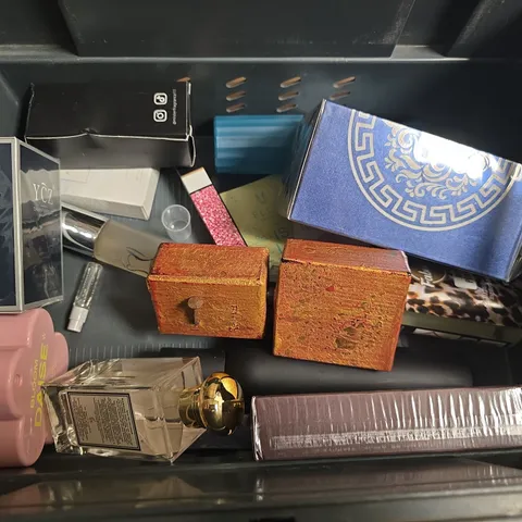 APPROX 10 ASSORTED FRAGRANCES TO INCLUDE YCZ, OLIVIA BLAKE AND DAISE