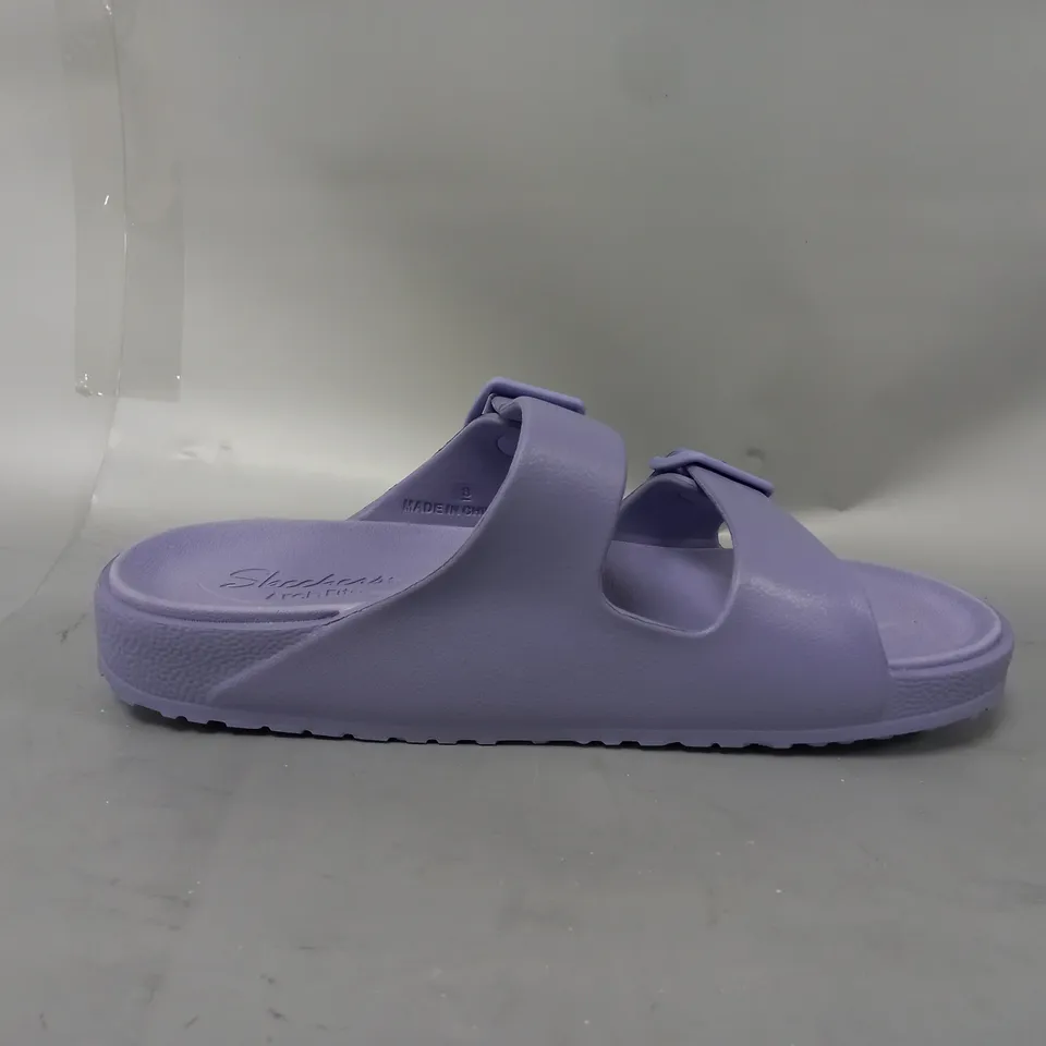 PAIR OF SKECHERS ARCH FIT FOAMIES - UK SIZE 5