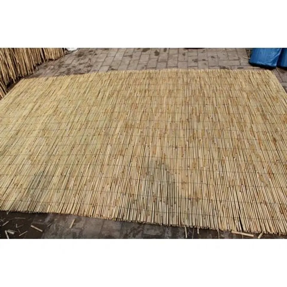 BOXED VOORHIES BAMBOO FENCE