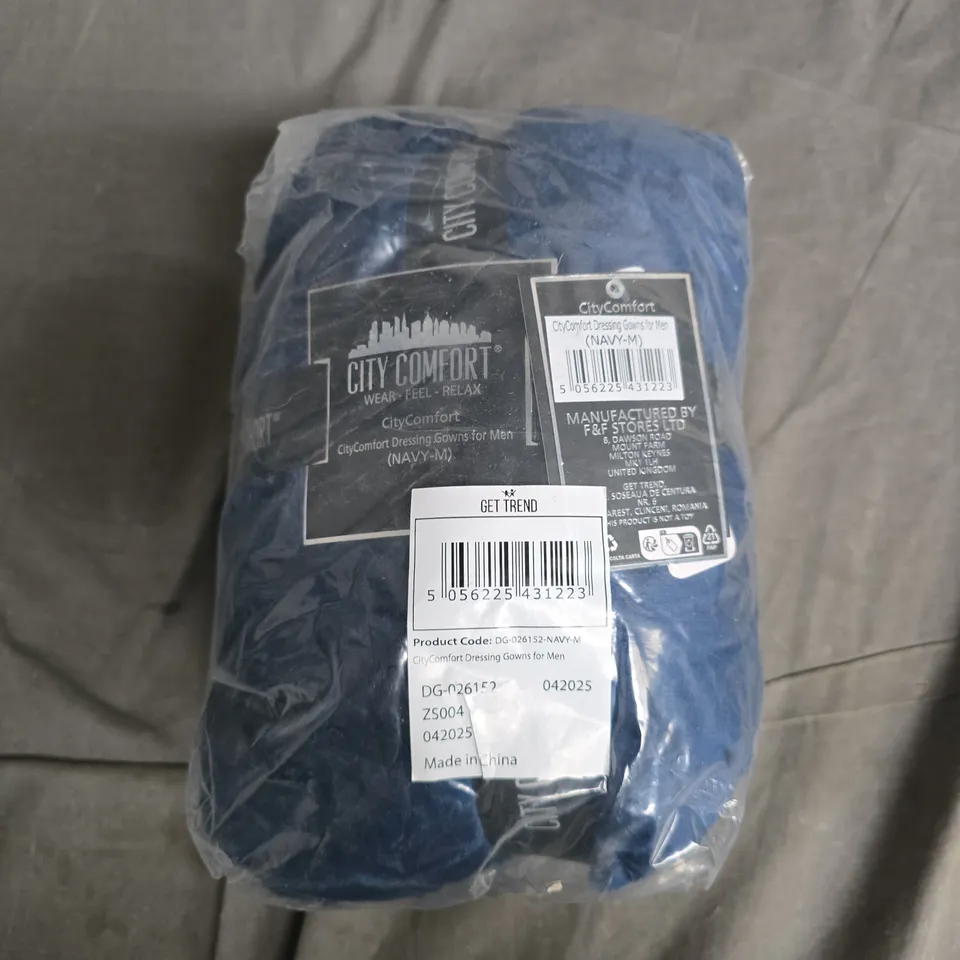 BAGGED CITY COMFORT DRESSING GOWN FOR MEN IN NAVY - MEDIUM