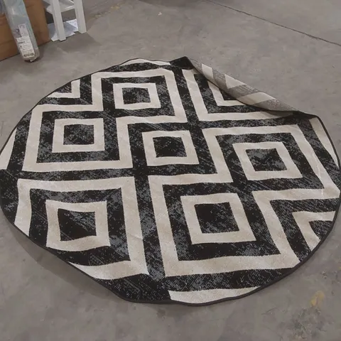 BRAND NEW PACO HOME POCO ROUND AREA RUG - BLACK/WHITE // SIZE: 200cm