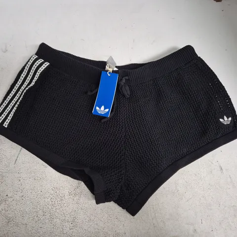 ADIDAS CROCHET SHORTS β BLACK - XL