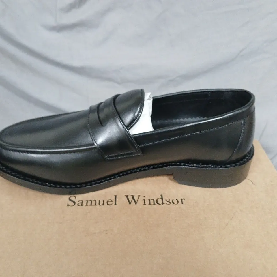 BOXED SAMUEL WINDSOR BLACK LEATHER PENNY LOAFERS – UK 9 (US 9.5)