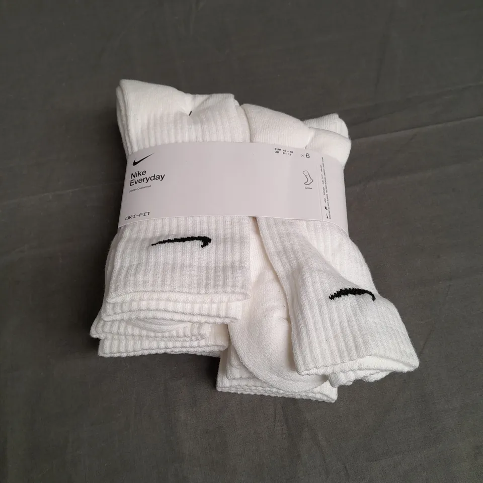 NIKE EVERYDAY DRI FIT WHITE PACK OF 6 SOCKS - UK 8-11