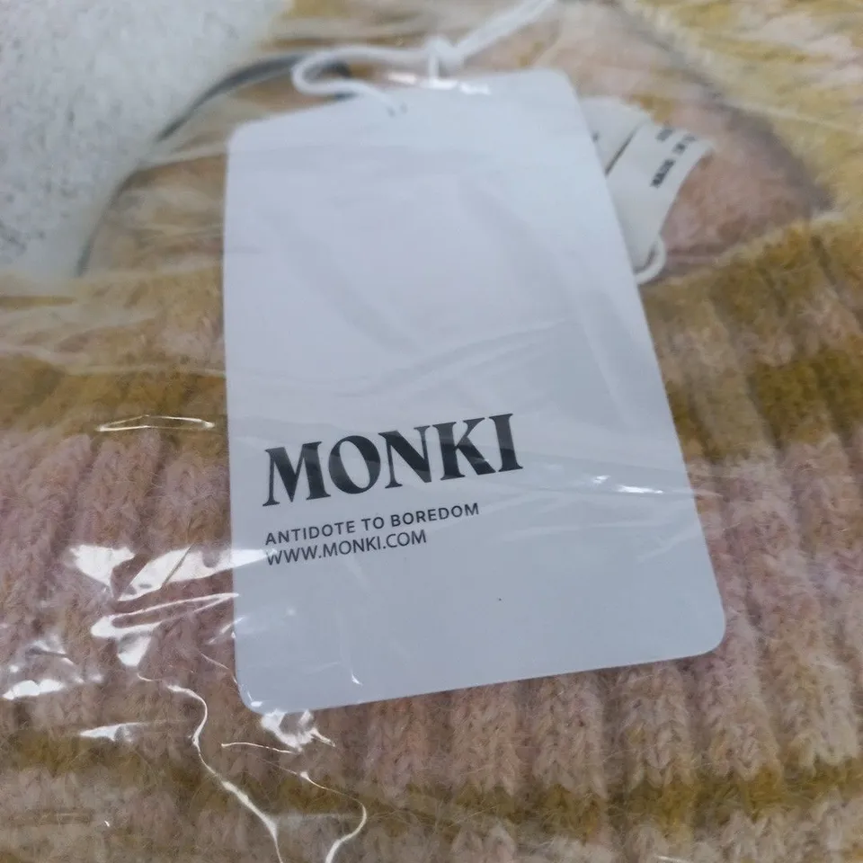 MONKI KNIT SWEATER – PINK/BEIGE STRIPED, XS (WOMEN)