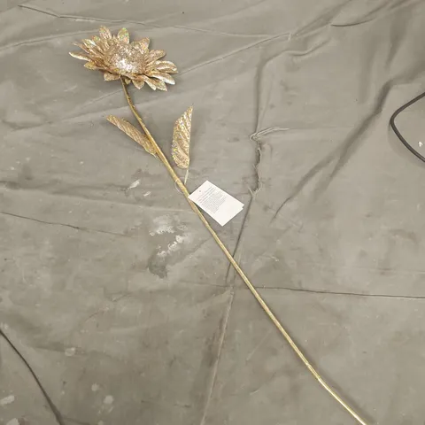 APPROXIMATELY 55 GISELA GRAHAM GOLD TONE DECORATIVE FAUX FLOWERS 