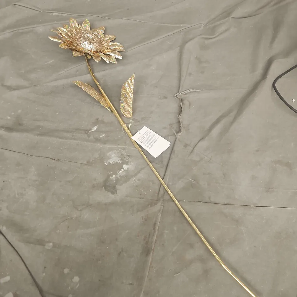 APPROXIMATELY 55 GISELA GRAHAM GOLD TONE DECORATIVE FAUX FLOWERS 
