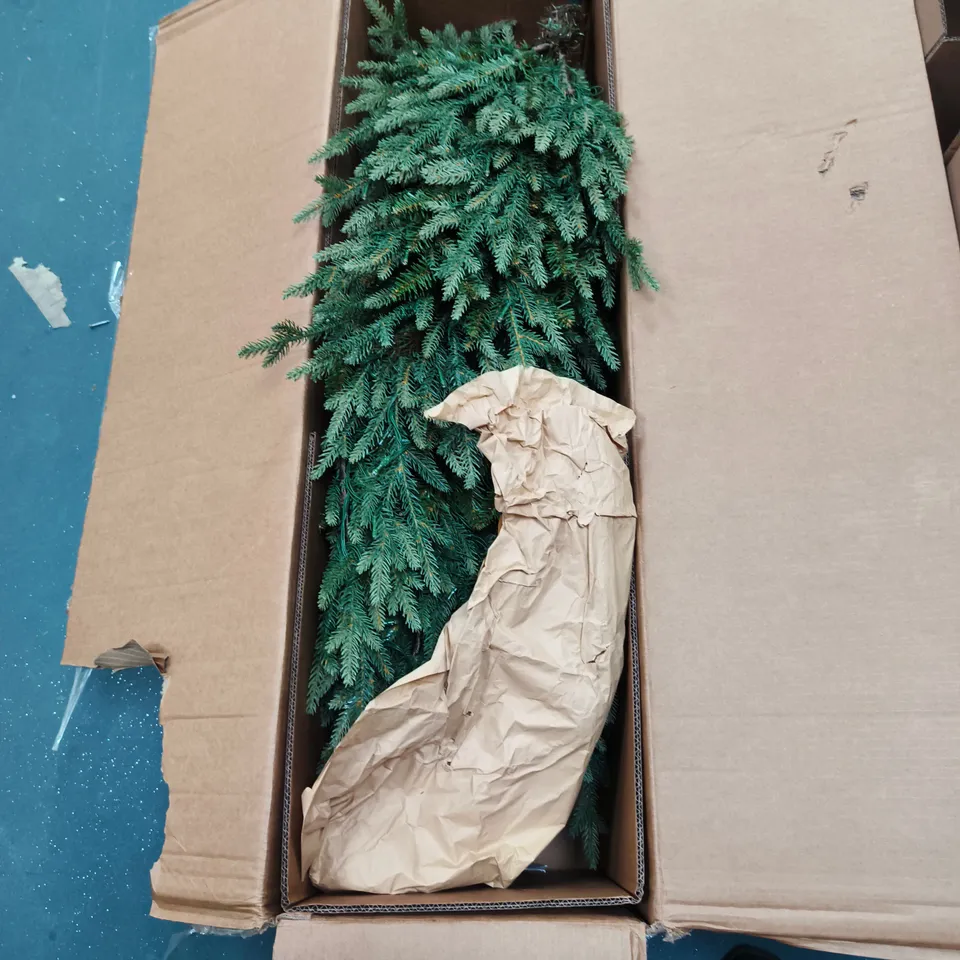 BOXED 6FT GRAND NOTTINGHAM FIR PRE-LIT ARTIFICIAL CHRISTMAS TREE