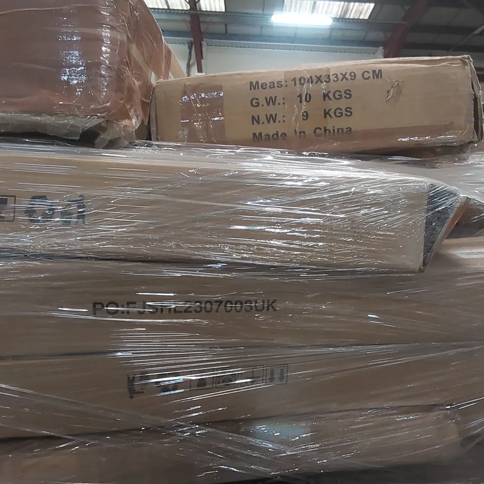 PALLET CONTAINING A LARGE ASSORTMENT OF FURNITURE ITEMS INCLUDING: RETRO CABINET, BLACK/LIGHT WOOD LOOK SHELVES, NIGHTSTAND ECT ECT
