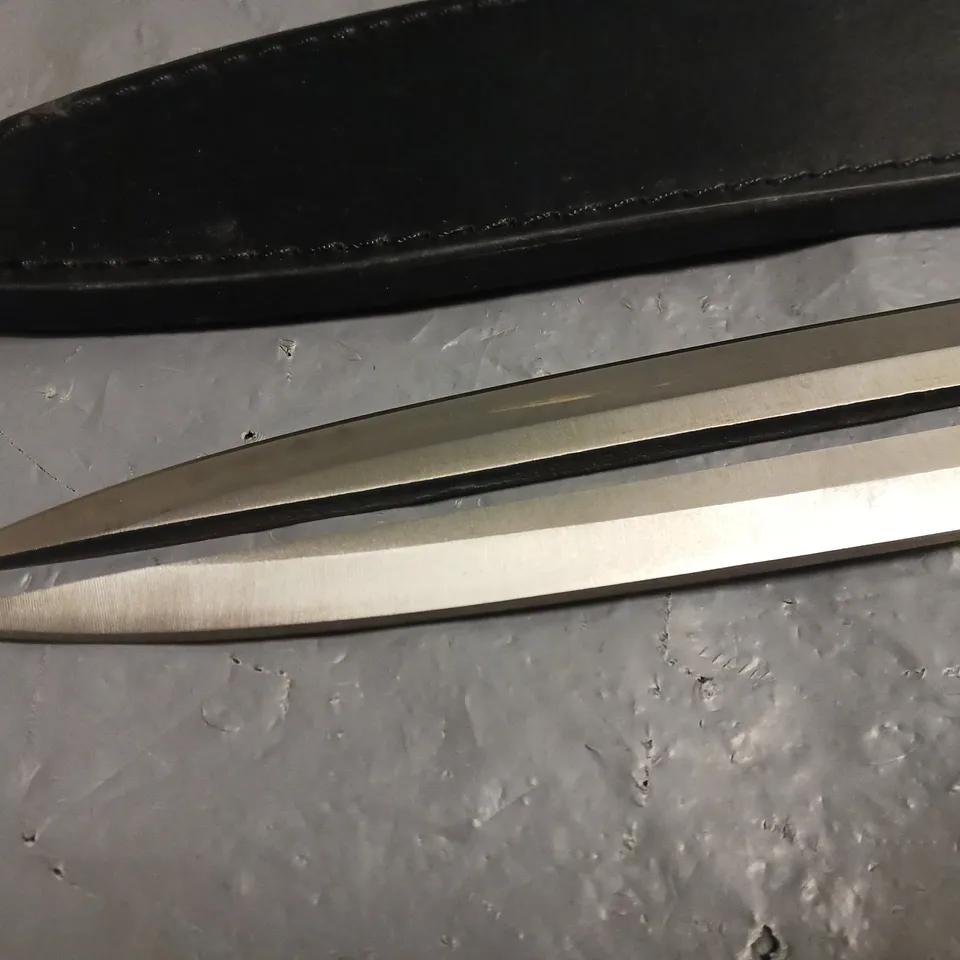 TWO POINTED 9" KNIFE IN SHEATH