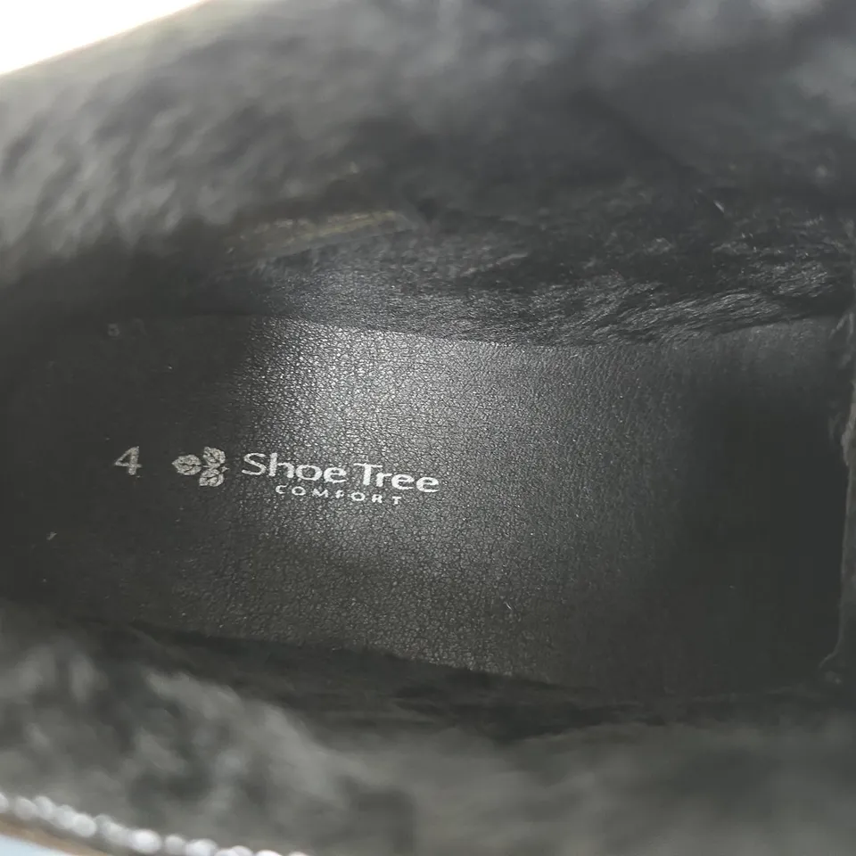 UK 4 BLACK PATENT LEATHER SHOES WITH STRAP – SHOE TREE COMFORT
