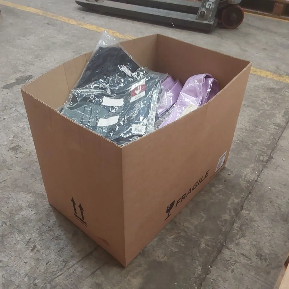 BOX CONTAINING A LARGE QUANTITY OF BRAND NEW CHEF WORKS CATERING CLOTHES, PREMIER TIES 
