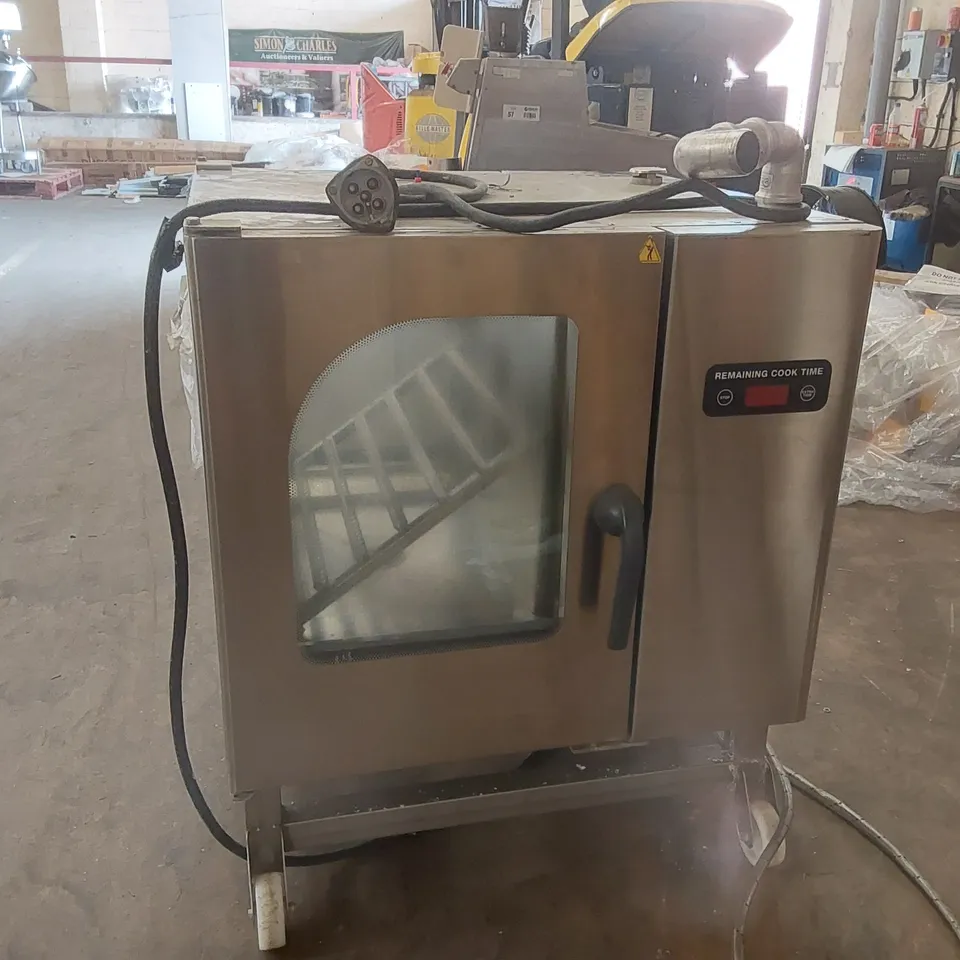 GIORIK BKI COMMERCIAL COMBI OVEN
