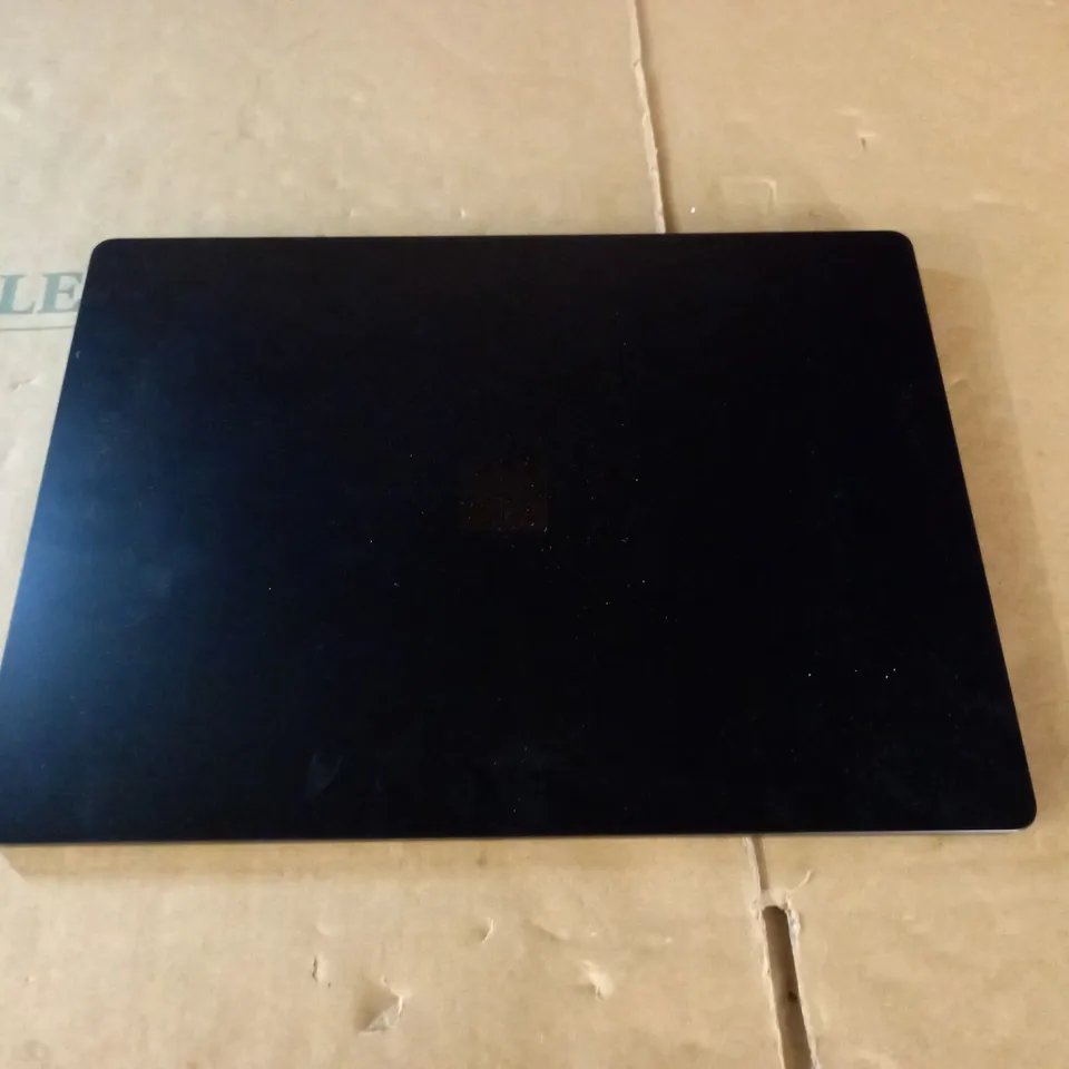 MICROSOFT SURFACE 1868 LAPTOP IN BLACK 