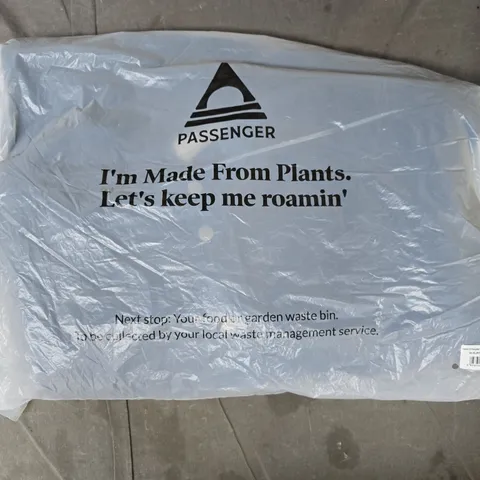 BAGGED PASSENGER CLOVER 2.0 RECYCLED SHERPA FLEECE IN DEEP NAVY SIZE LARGE