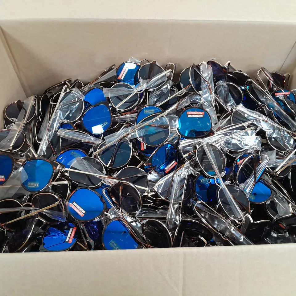 LARGE QUANTITY OF ASSORTED SUNGLASSES