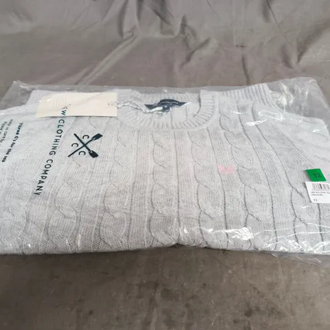 CREW CLOTHING COMPANY -  CREW NECK CHUNKY HERITAGE CABLE KNIT SWEATER – GREY MARL - SIZE 12