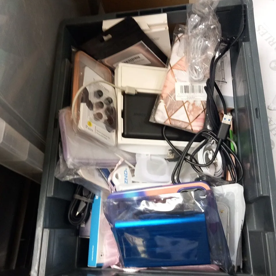LARGE QUANTITY OF ASSORTED ELECTRICAL DEVICE ACCESSORIES TO INCLUDE; GSMMOBILE, AIEVE, QI STANDARD, 