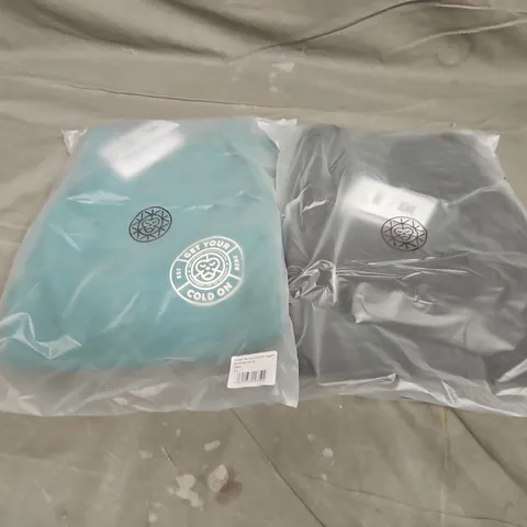 APPROXIMATELY 17 ASSORTED BAGGED CLOTHING ITEMS IN VARIOUS SIZES TO INCLUDE UNISEX GET YOUR COLD ON JOGGERS IN GREEN & UNISEX BRASS MONKEY JOGGERS IN BLACK