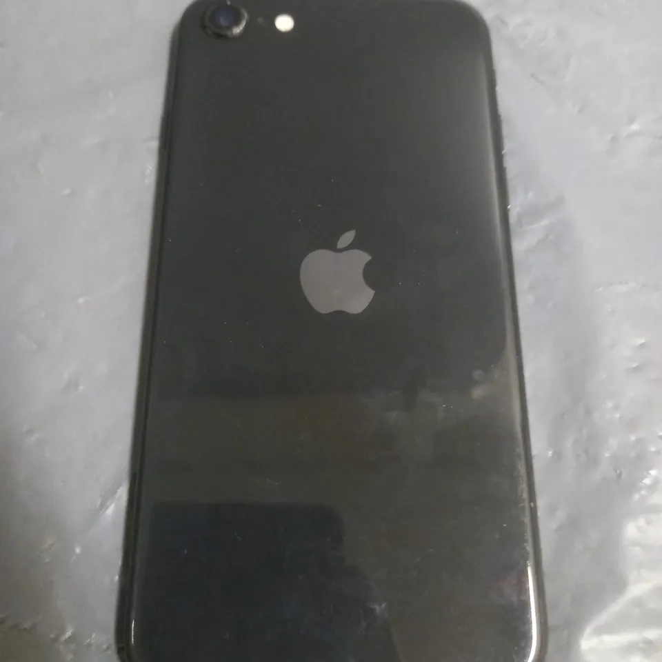 APPLE IPHONE SE SMARTPHONE 