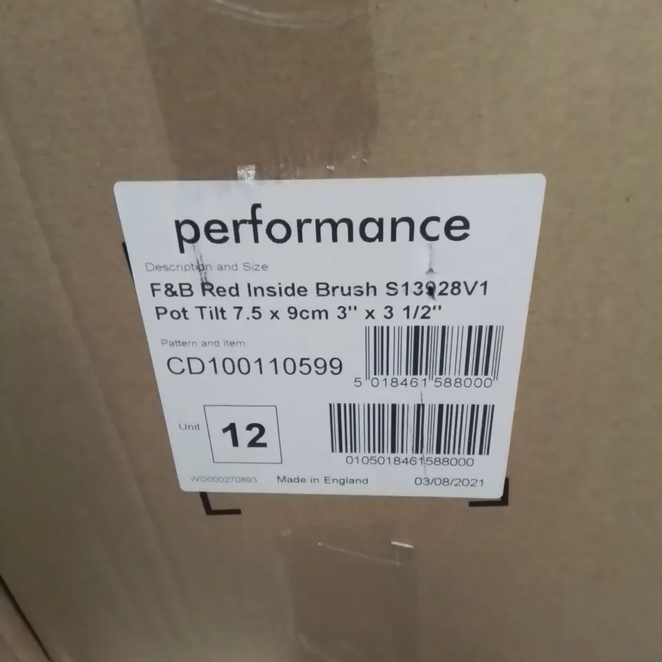 PALLET CONTAINING LARGE AMOUNT OF TILTED SIDE POTS/RAMEKINS PIZZA PLATES COFFEE CUPS ETC.