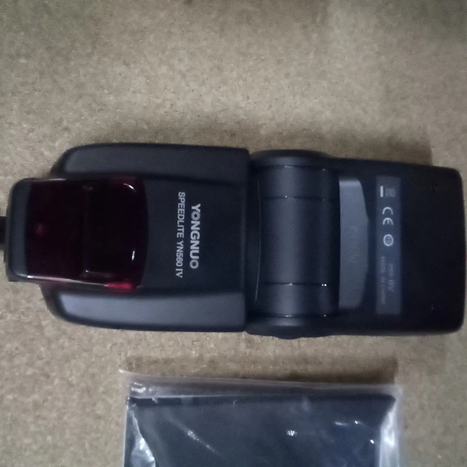 BOXED YONGNUO SPEEDLITE 6V YN560 IV CAMERA FLASH