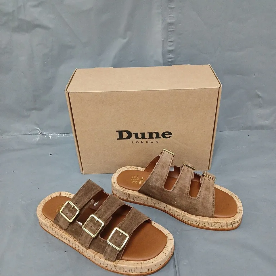 BOXED PAIR OF DUNE 350 LURES TAN-SUEDE UK 5