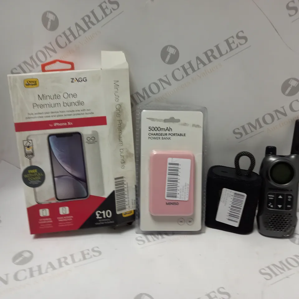 APPROXIMATELY 20 ASSORTED ELECTRICAL ITEMS TO INCLUDE MOTOROLA TALKER T8, 5000MAH POWERBANK, JBL G03J, ETC