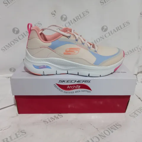 SKETCHERS ARCH FIT MONO LACE-UP TRAINERS UK SIZE 6