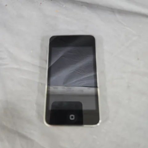 APPLE IPOD TOUCH 2ND GEN