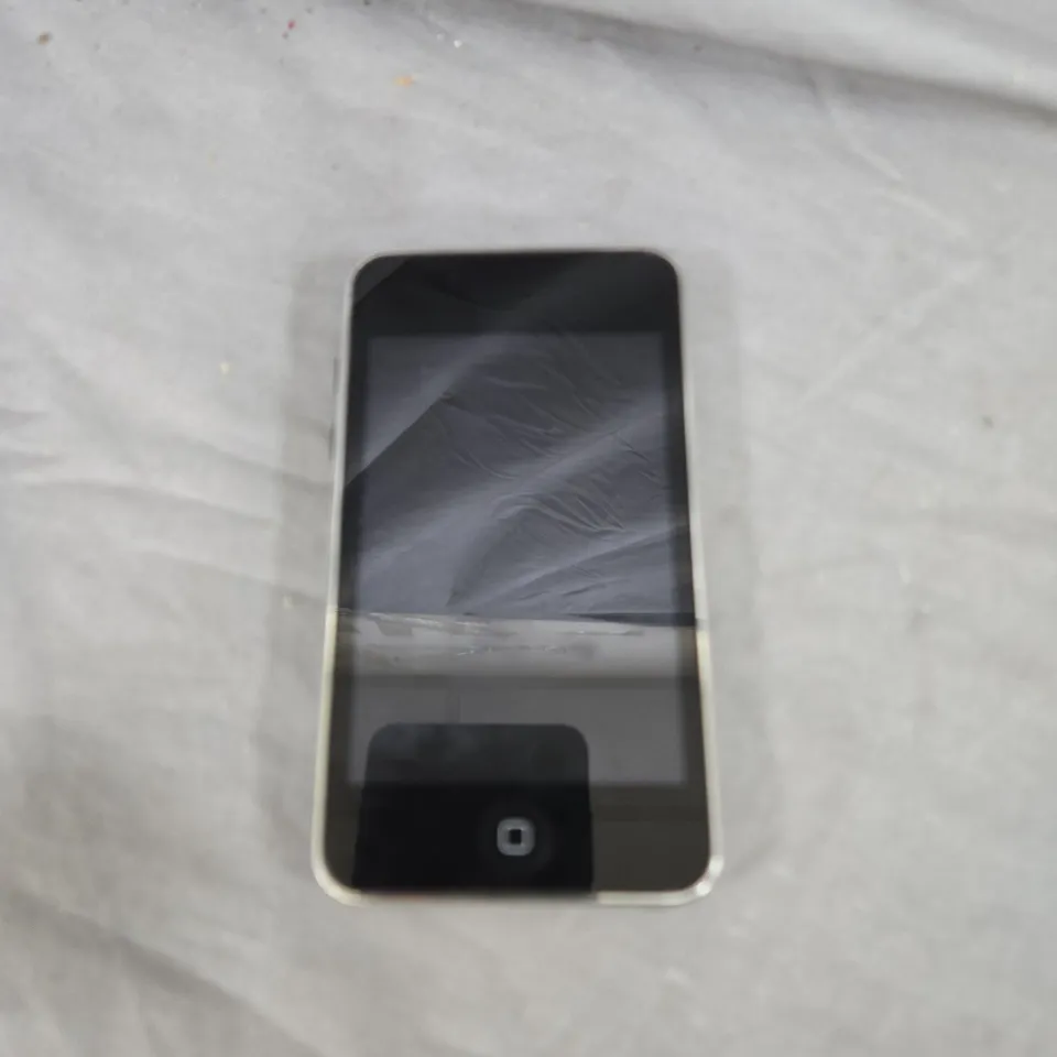 APPLE IPOD TOUCH 2ND GEN 