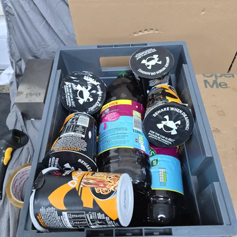 TOTE OF APPROXIMATELY 8 ASSORTED FOOD AND DRINK ITEMS TO INCLUDE: KABUTO NOODLE POTS 