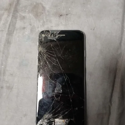 APPLE IPHONE 6 (A1586) SMARTPHONE 