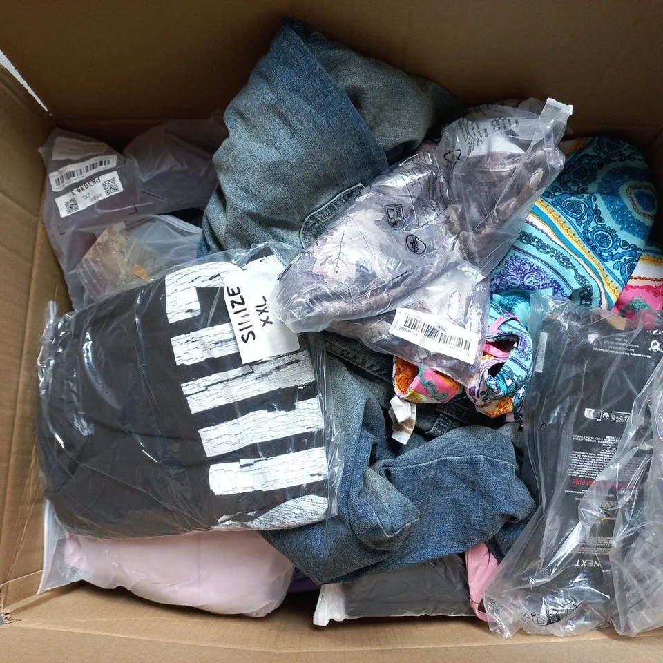 LARGE BOX OF APPROXIMATELY 20 ASSORTED CLOTHING ITEMS IN VARIOUS SIZES, STYLES AND COLOURS