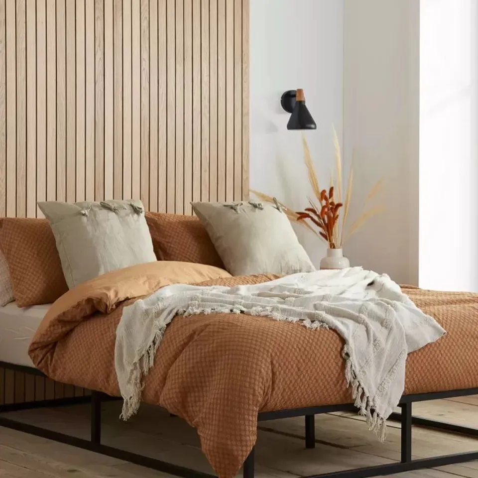 BOXED 135CM SOHO METAL PLATFORM BED BLACK