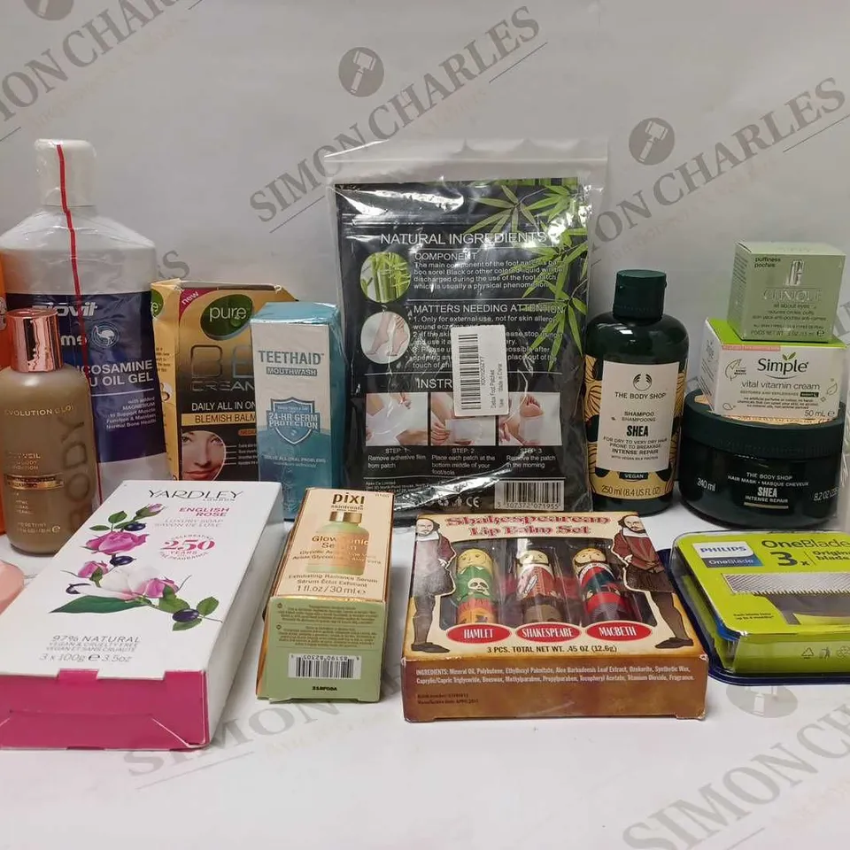 LOT OF APPROX 10 ASSORTED BEAUTY PRODUCTS TO INCLUDE REVOLUTION BODY FOUNDATION, CLINIQUE EYE CREAM, THE BODY SHOP SHEA SHAMPOO, ETC