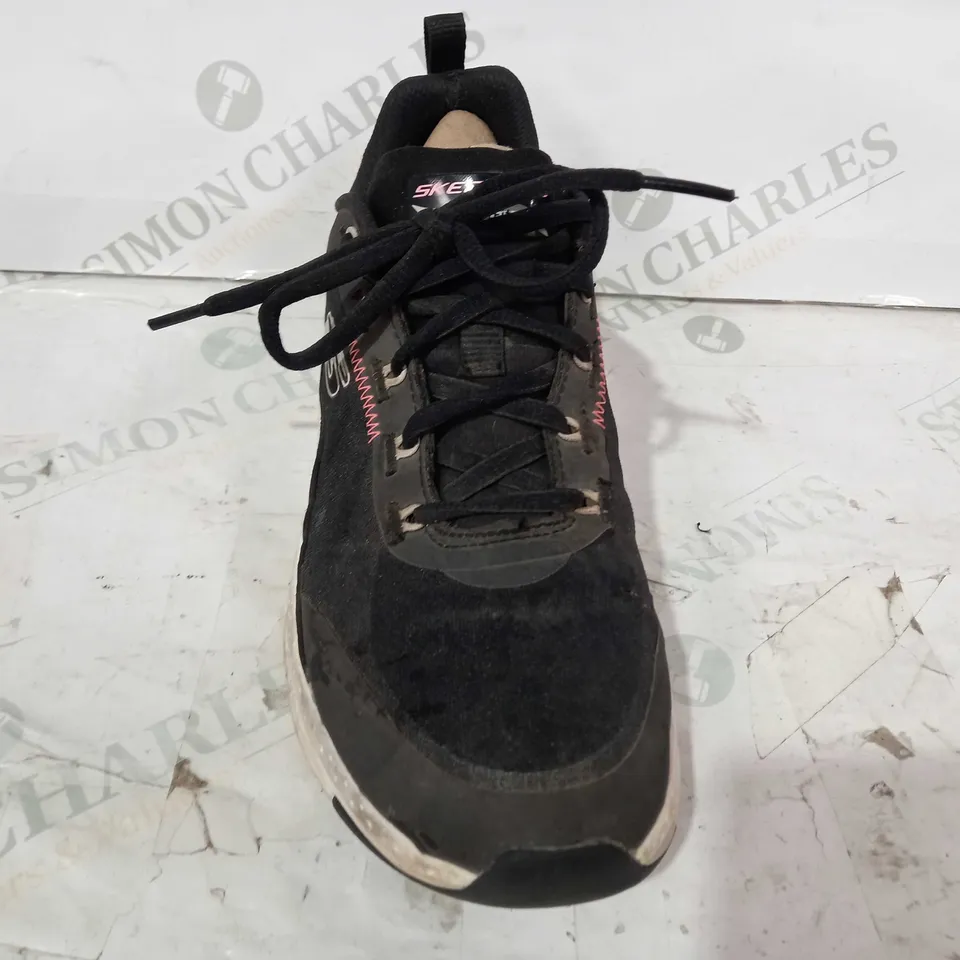 SKETCHERS ARCH FIT MONO LACE-UP TRAINER UK SIZE 4