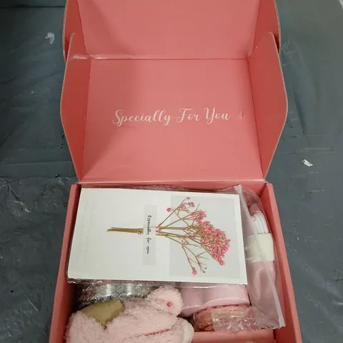 BOXED HAPPY BIRTHDAY GIFT SET
