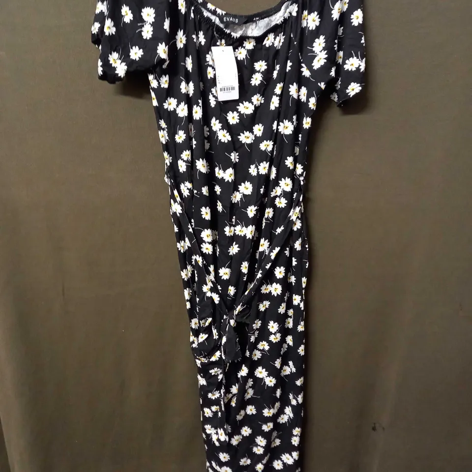 EVANS DAISY PRINT JUMPSUIT IN BLACK - SIZE 18