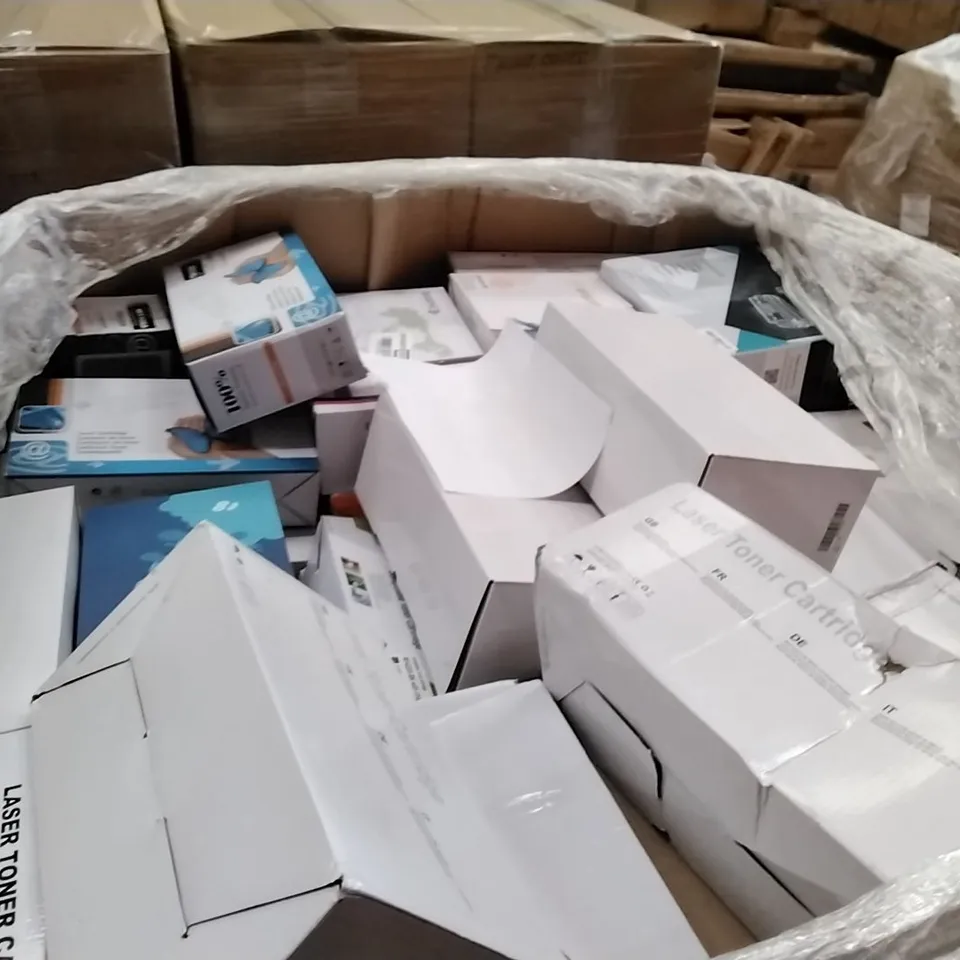 PALLET TO CONTAIN A LARGE QUANTITY OF INK TONER CARTRIDGES // BRANDS, COLOURS AND MODELS MAY VARY
