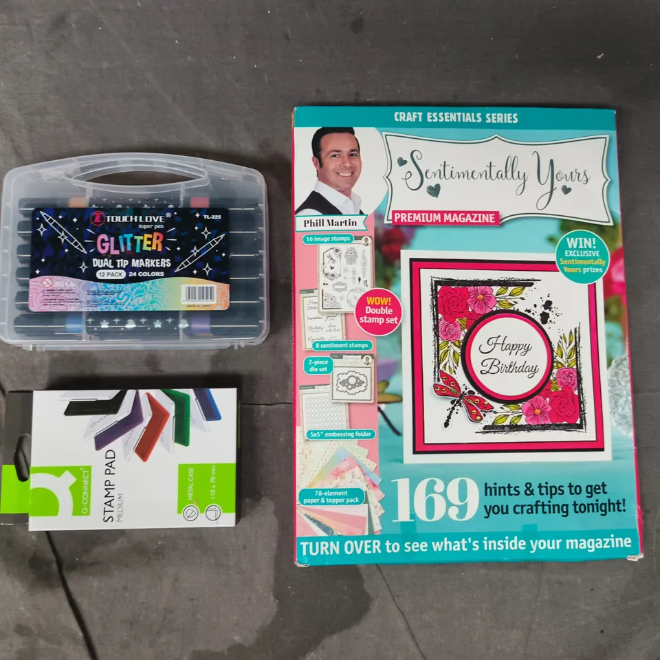 APPROXIMATELY 10 ASSORTED HOUSEHOLD ITEMS TO INCLUDE MEDIUM STAMP PAD, GLITTER DUAL TIP MARKER, ETC